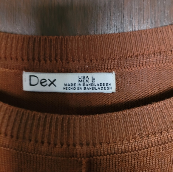 Dex Lightweight Sweater - Picture 2 of 3